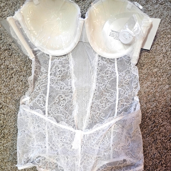 Fashion Forms Lace Backless Strapless Bridal Bodysuit - Picture 4 of 7